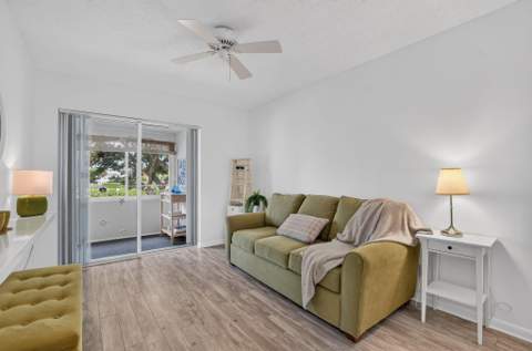 539 Durham S, Deerfield Beach FL - photo 8 of 90