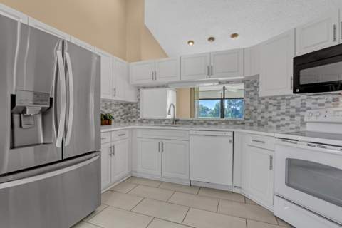 7744 Lexington Club Boulevard, Delray Beach FL - photo 14 of 34