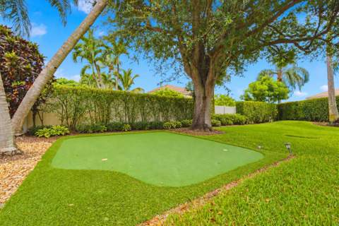 7202 Catalina Isle Drive, Lake Worth FL - photo 10 of 49