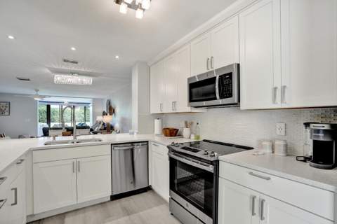 5355 10th Fairway Drive #2, Delray Beach FL - photo 16 of 83