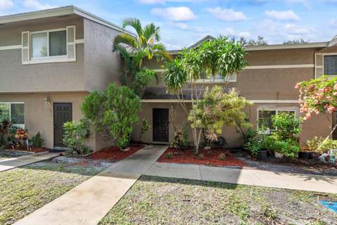 1469 Sussex Drive, North Lauderdale FL - photo 18 of 22