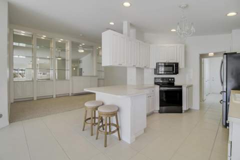 8863 SE Retreat Drive, Hobe Sound FL - photo 17 of 55