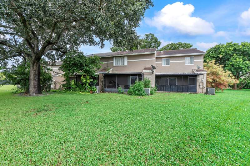 2 bedroom Townhouse at 1469 Sussex Drive, Hamptons Of North Lauderdale, North Lauderdale — photo 2