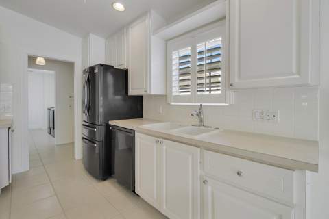 8863 SE Retreat Drive, Hobe Sound FL - photo 23 of 55
