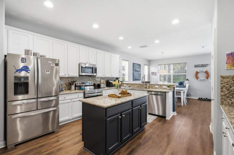 4 bedroom Single Family Residence at 5935 SE Crooked Oak Avenue, The Oaks, Hobe Sound — photo 3