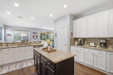 5935 SE Crooked Oak Avenue, Hobe Sound FL - photo 6 of 45