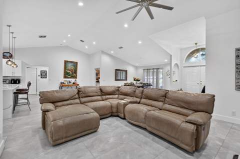 10920 Barn Road, Lake Worth FL - photo 14 of 56