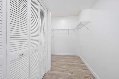 1633 Woods Bend Road, West Palm Beach FL - photo 19 of 27