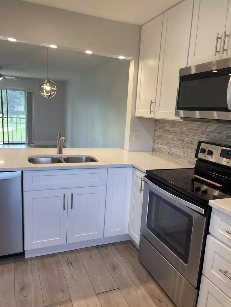 2 bedroom Condominium at 7101 Golf Colony Court #201, Lucerne Lakes Golf Colony, Lake Worth — photo 4