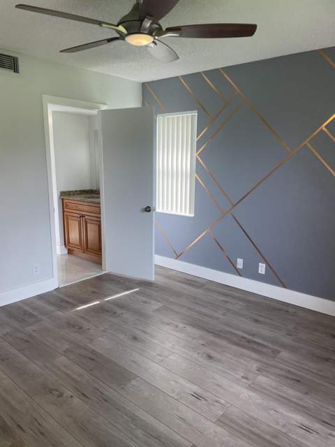 7101 Golf Colony Court #201, Lake Worth FL - photo 8 of 19