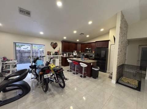3941 Tropical Way, Palm Springs FL - photo 11 of 36