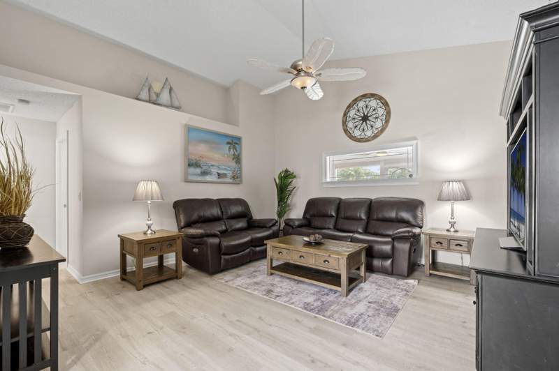 2 bedroom Condominium at 550 Paurotis Lane, Palm Grove Subdivision, Fort Pierce — photo 5