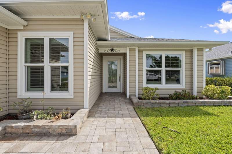 2 bedroom Condominium at 550 Paurotis Lane, Palm Grove Subdivision, Fort Pierce — photo 2