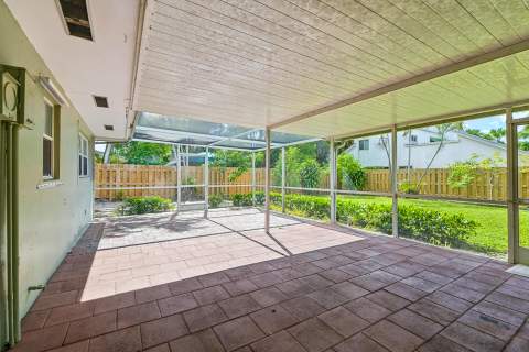 522 Heron Drive, Delray Beach FL - photo 19 of 29