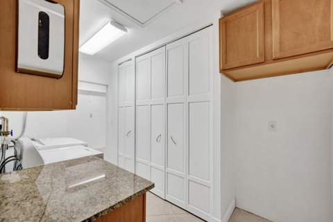 5081 SW 29th Way, Dania Beach FL - photo 16 of 52