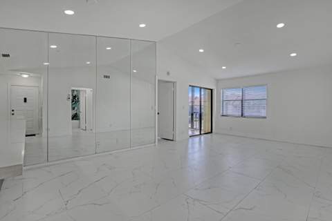 7690 Tahiti Lane #202, Lake Worth FL - photo 9 of 29