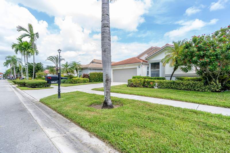 3 bedroom Single Family Residence at 9847 Harbour Lake Circle, Palm Isles, Boynton Beach — photo 3