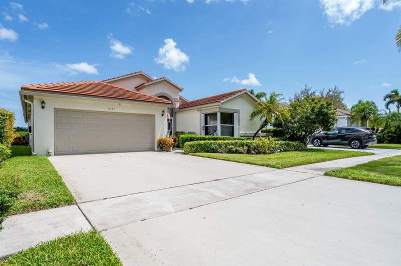 3 bedroom Single Family Residence at 9847 Harbour Lake Circle, Palm Isles, Boynton Beach — photo 2