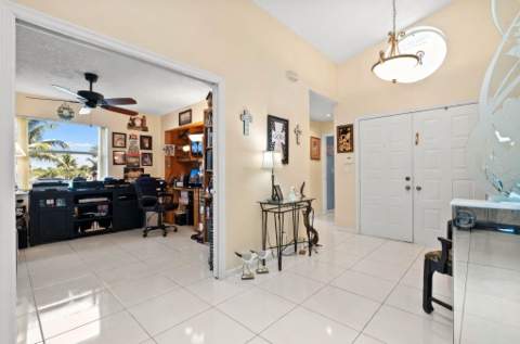 9847 Harbour Lake Circle, Boynton Beach FL - photo 8 of 69