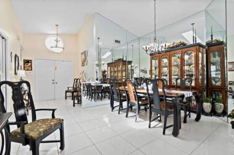 9847 Harbour Lake Circle, Boynton Beach FL - photo 12 of 69