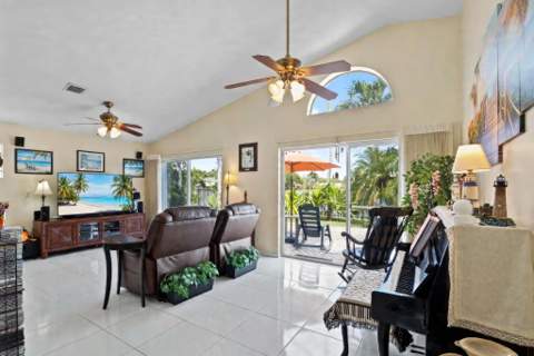 9847 Harbour Lake Circle, Boynton Beach FL - photo 14 of 69