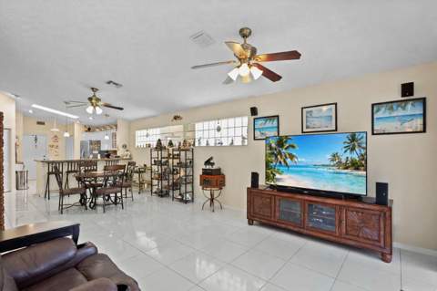 9847 Harbour Lake Circle, Boynton Beach FL - photo 7 of 69