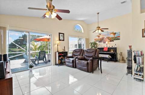 9847 Harbour Lake Circle, Boynton Beach FL - photo 16 of 69