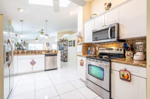 9847 Harbour Lake Circle, Boynton Beach FL - photo 23 of 69