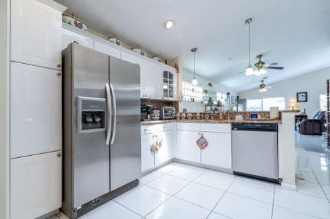9847 Harbour Lake Circle, Boynton Beach FL - photo 17 of 69