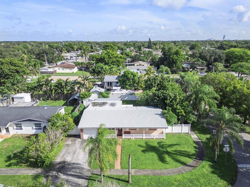 3 bedroom Single Family Residence at 7081 Taylor Street, Boulevard Heights Sec 7, Hollywood — photo 3