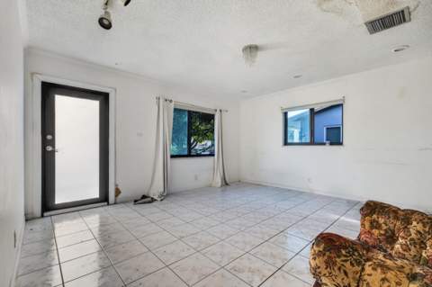 6102 NW 69th Avenue, Tamarac FL - photo 16 of 35