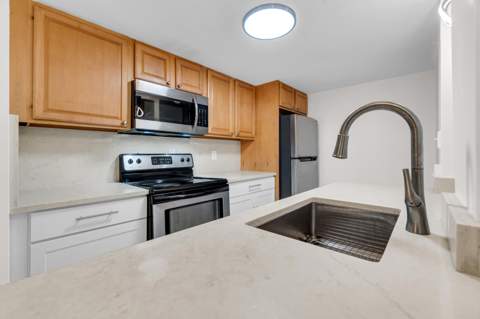 2840 NE 33rd Court #2, Fort Lauderdale FL - photo 6 of 45