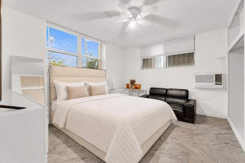 2840 NE 33rd Court #2, Fort Lauderdale FL - photo 17 of 45