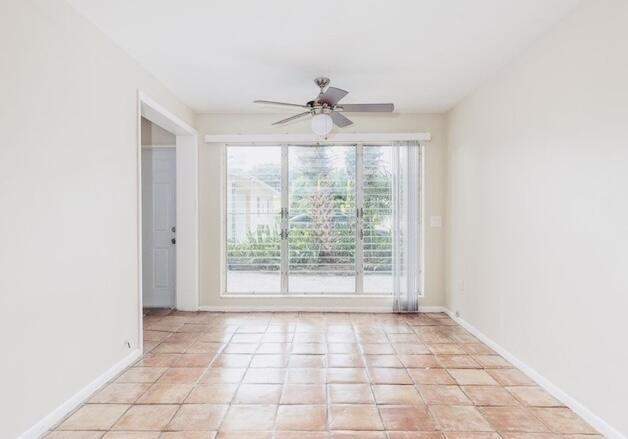 2 bedroom Condominium at 113 N Lakeside Drive ##5 & #6, North Lakeside Condo, Lake Worth Beach — photo 4