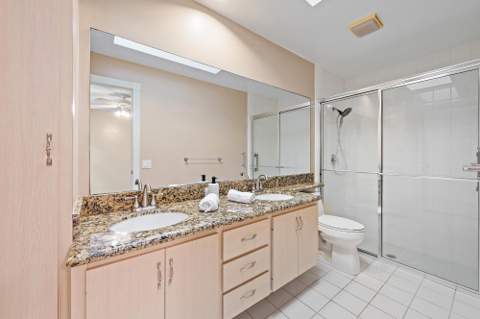 8404 Chapman Oak Court, Palm Beach Gardens FL - photo 12 of 46