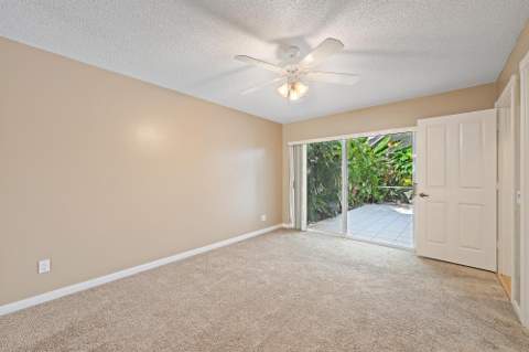 8404 Chapman Oak Court, Palm Beach Gardens FL - photo 23 of 46