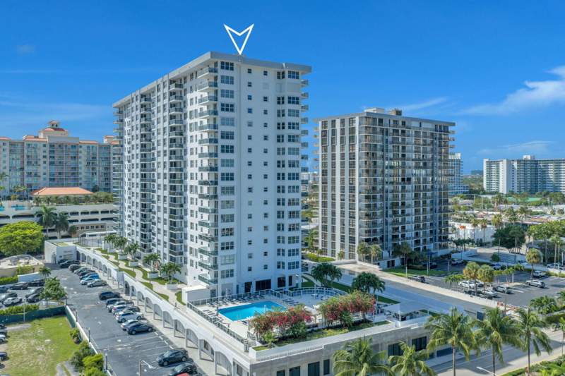 2 bedroom Condominium at 3015 N Ocean Boulevard #5G, Berkley South Condo, Fort Lauderdale — photo 3