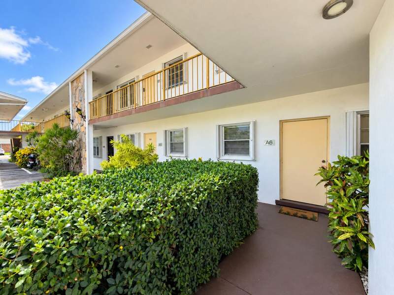 1 bedroom Condominium at 111 Cleveland Street, Colmar Manor Inc Condo, Lake Worth Beach — photo 3