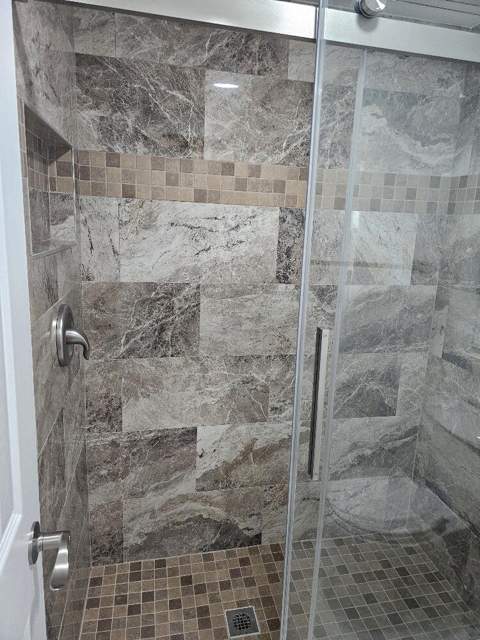 179 NE Emerald Drive, Jensen Beach FL - photo 6 of 30