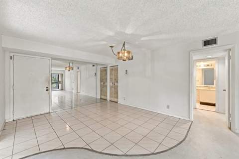 5640 Fairway Park Drive #101, Boynton Beach FL - photo 11 of 36
