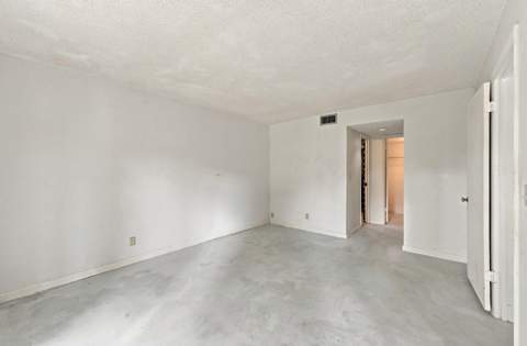 5640 Fairway Park Drive #101, Boynton Beach FL - photo 17 of 36