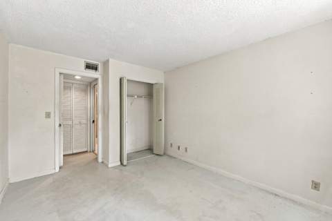 5640 Fairway Park Drive #101, Boynton Beach FL - photo 24 of 36