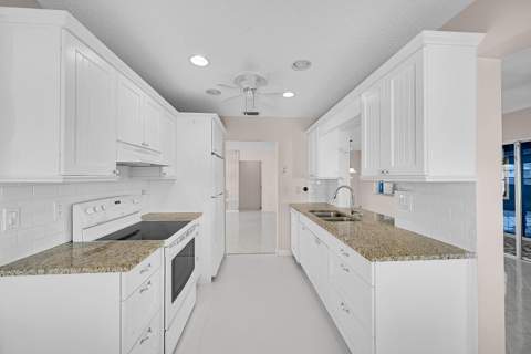1515 SW 21st Street, Boynton Beach FL - photo 9 of 29