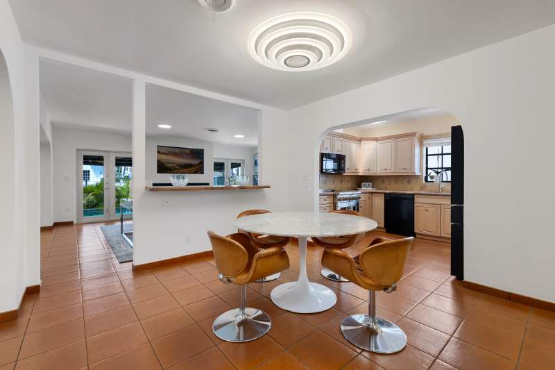 3 bedroom Single Family Residence at 325 Coconut Isle Drive, Las Olas Isles, Fort Lauderdale — photo 5