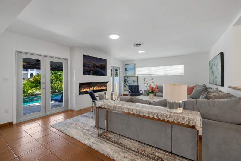 3 bedroom Single Family Residence at 325 Coconut Isle Drive, Las Olas Isles, Fort Lauderdale — photo 4