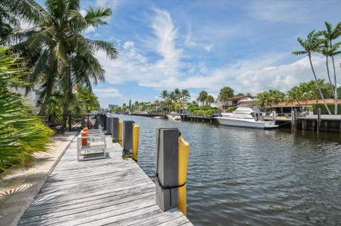 325 Coconut Isle Drive, Fort Lauderdale FL - photo 8 of 35