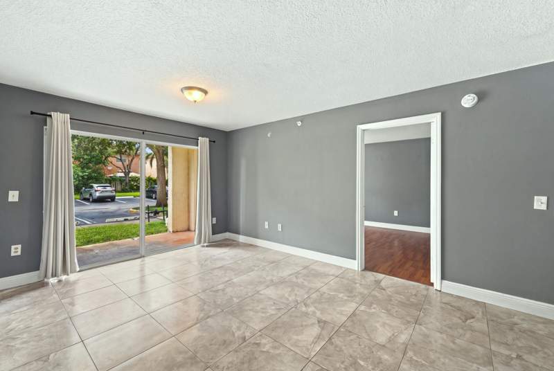 2 bedroom Condominium at 4041 San Marino Boulevard #105, Emerald Isle At Laguna Lakes Condo, West Palm Beach — photo 5