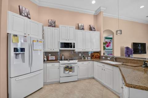 9320 Caserta Street, Lake Worth FL - photo 13 of 99