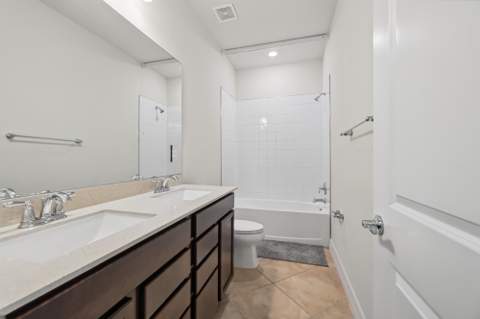 4488 Appleton Circle, Oakland Park FL - photo 23 of 82