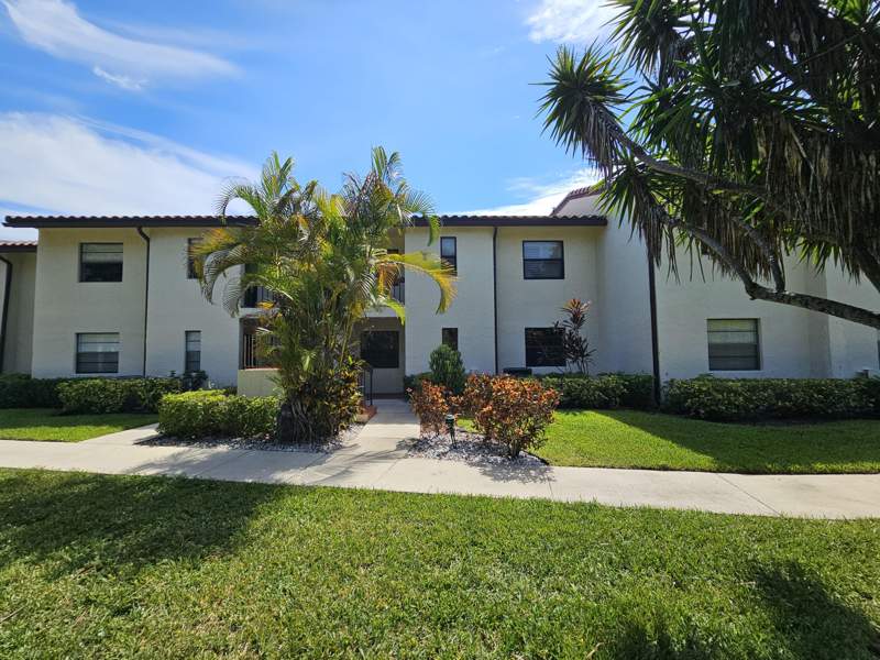 2 bedroom Condominium at 21815 Arriba Real #12e, Glades of Boca Lago, Boca Raton — photo 2